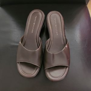 Tommy Hilfiger Trudy Slip-On Sandal Women's 7m  Heal 2.5in